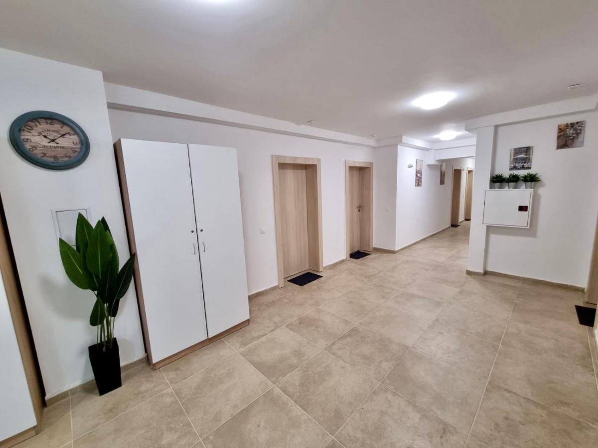 Apartment Family 58 *